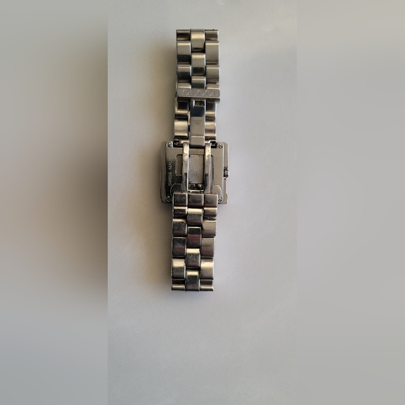 GUCCI G Unisex sliver link watch